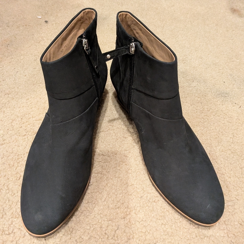 Linea Paolo Women's Black Ankle Boots - 11